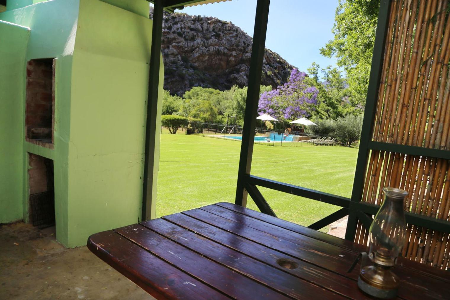 מונטאגו Rainbow Glen Self Catering Chalets מראה חיצוני תמונה