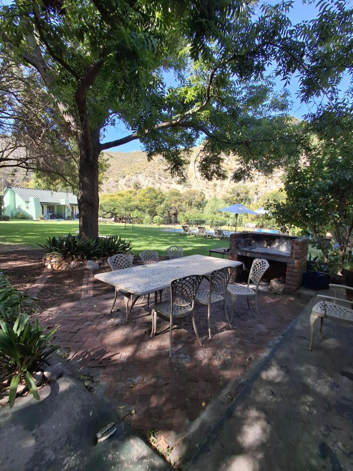 מונטאגו Rainbow Glen Self Catering Chalets מראה חיצוני תמונה